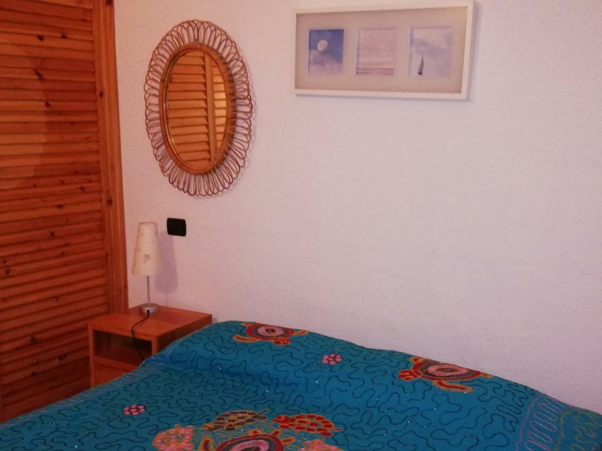 Oleandri Calaverde Sardegna Iun P1641 Pula Exterior foto
